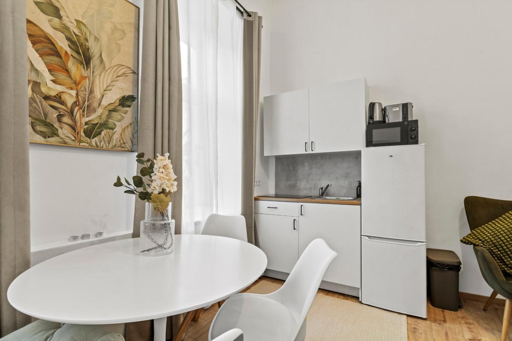 Chic 1Br Apartment - Directly Near Schoenbrunn Viena Exterior foto